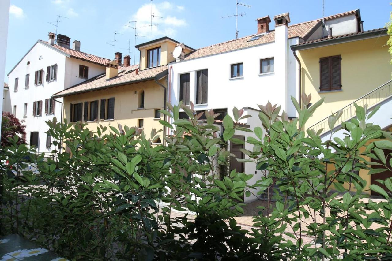 Corte Della Crisalide Ampio E Luminoso Bilocale In Centro Storico Cernusco Sul Naviglio Bagian luar foto